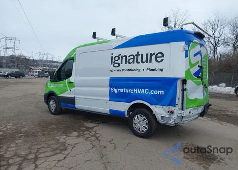 2024 Ford Transit-250 z USA, uszkodzony, nr VIN 1FTBR1C88RKA98282